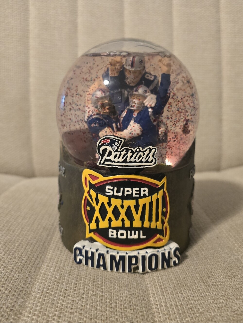 Patriots Super Bowl XXXVIII Champions Limited Edition Snow Globe